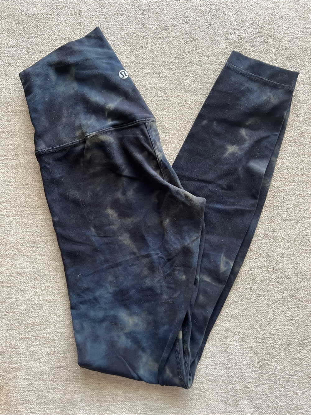 lululemon athletica align Faded Olive Tie-Dye High-Rise Leggings - 28” - Picture 2 of 9